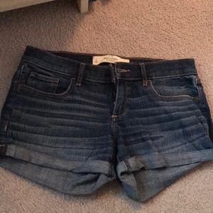 BARELY WORN Denim cuffed shorts
